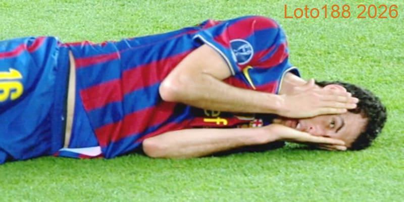 Cận cảnh pha ăn vạ của Sergio Busquets